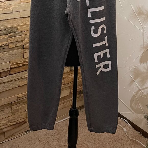 Hollister Sweatpants in Gray With Rare Large White Logo Style. New Condition! - Picture 8 of 11
